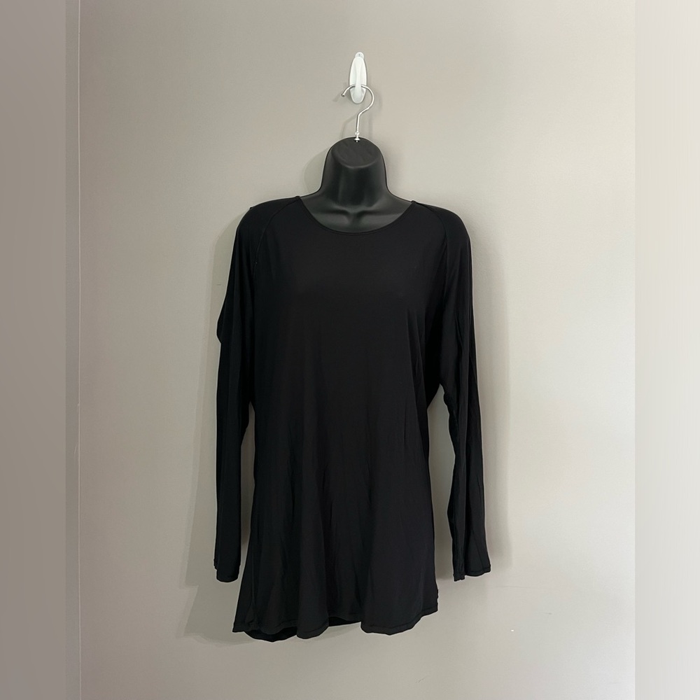 lululemon Black Long shirt with open back LULULEMON